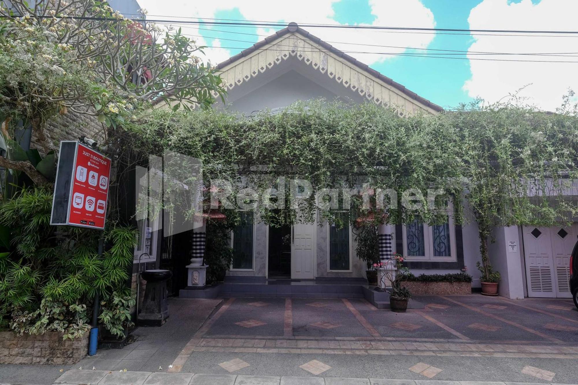 Hotel Just 11 Boutique Syariah Mitra Reddoorz Near Ugm Yogyakarta Kejayan Exterior foto