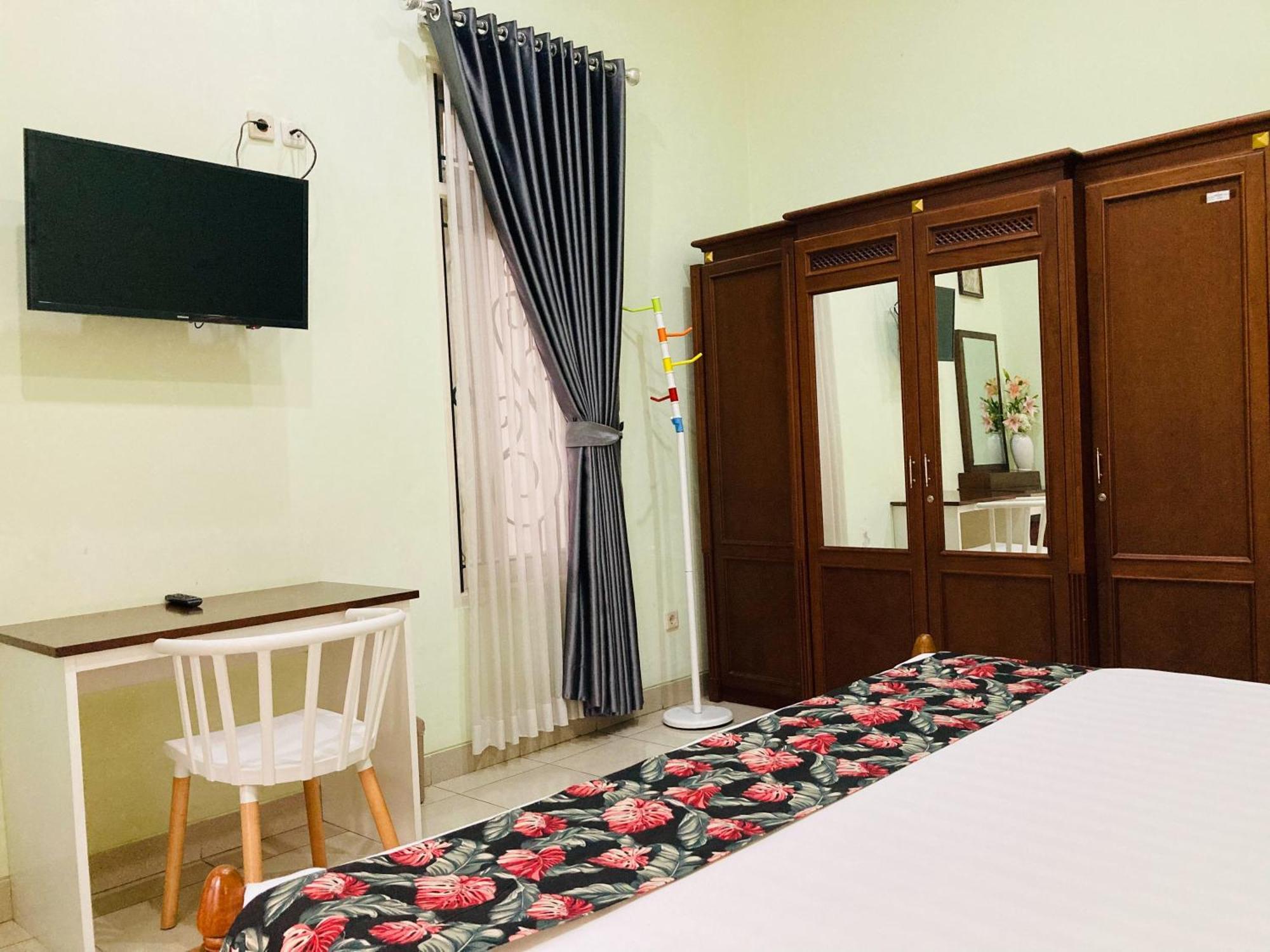 Hotel Just 11 Boutique Syariah Mitra Reddoorz Near Ugm Yogyakarta Kejayan Exterior foto